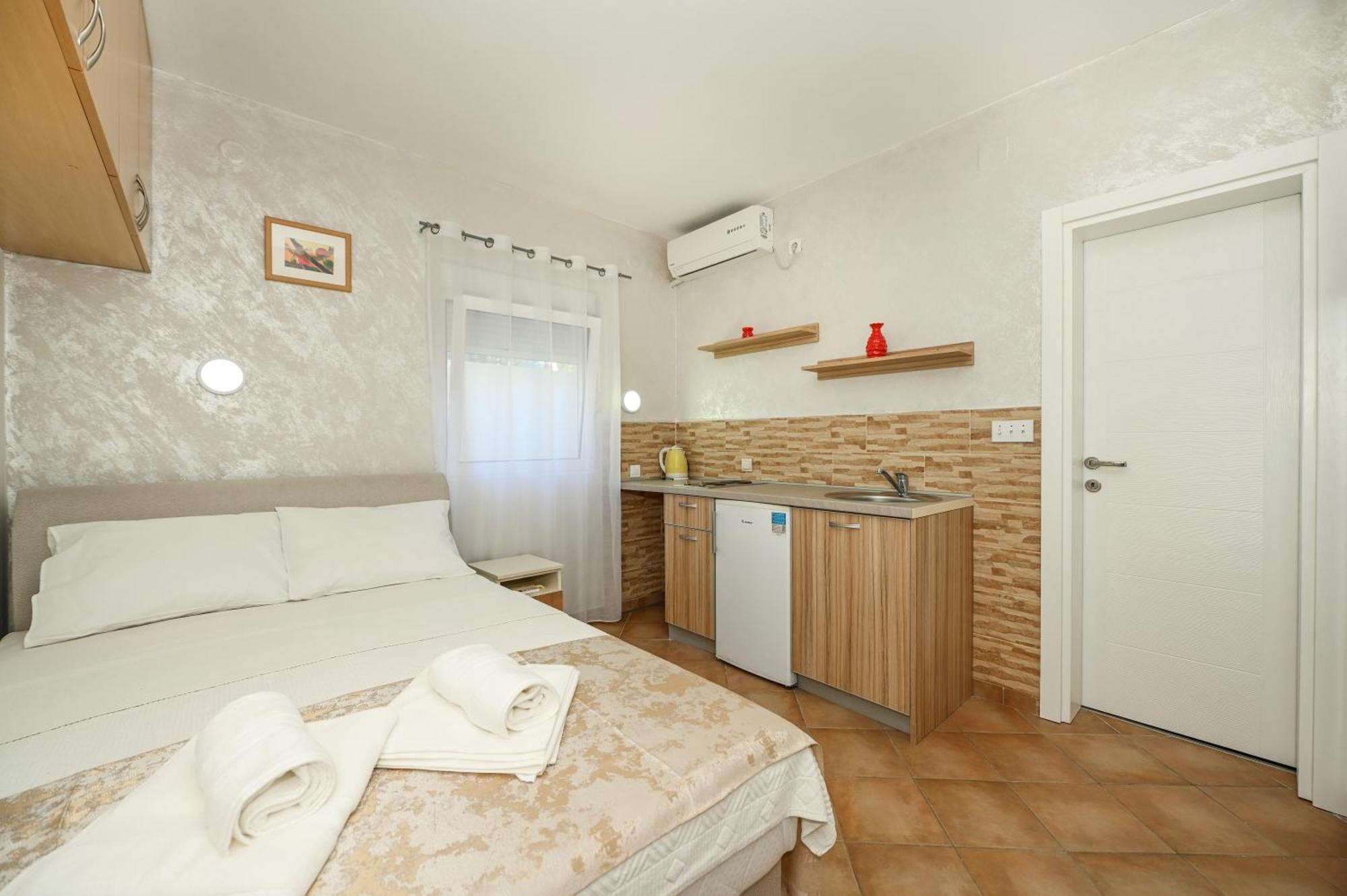 Villa Lux Rajovic 布德瓦 外观 照片